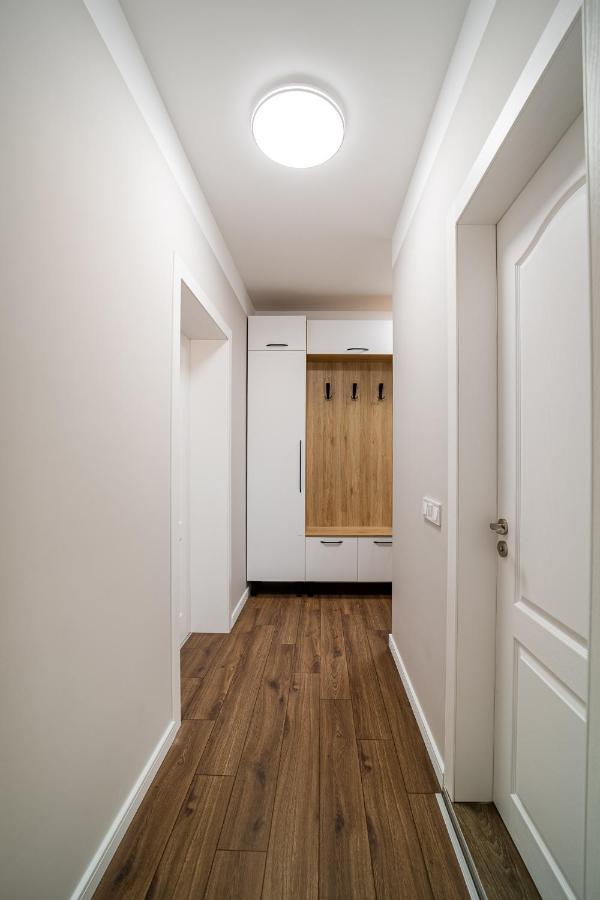 Ferienwohnung Sky Academic Warna Exterior foto