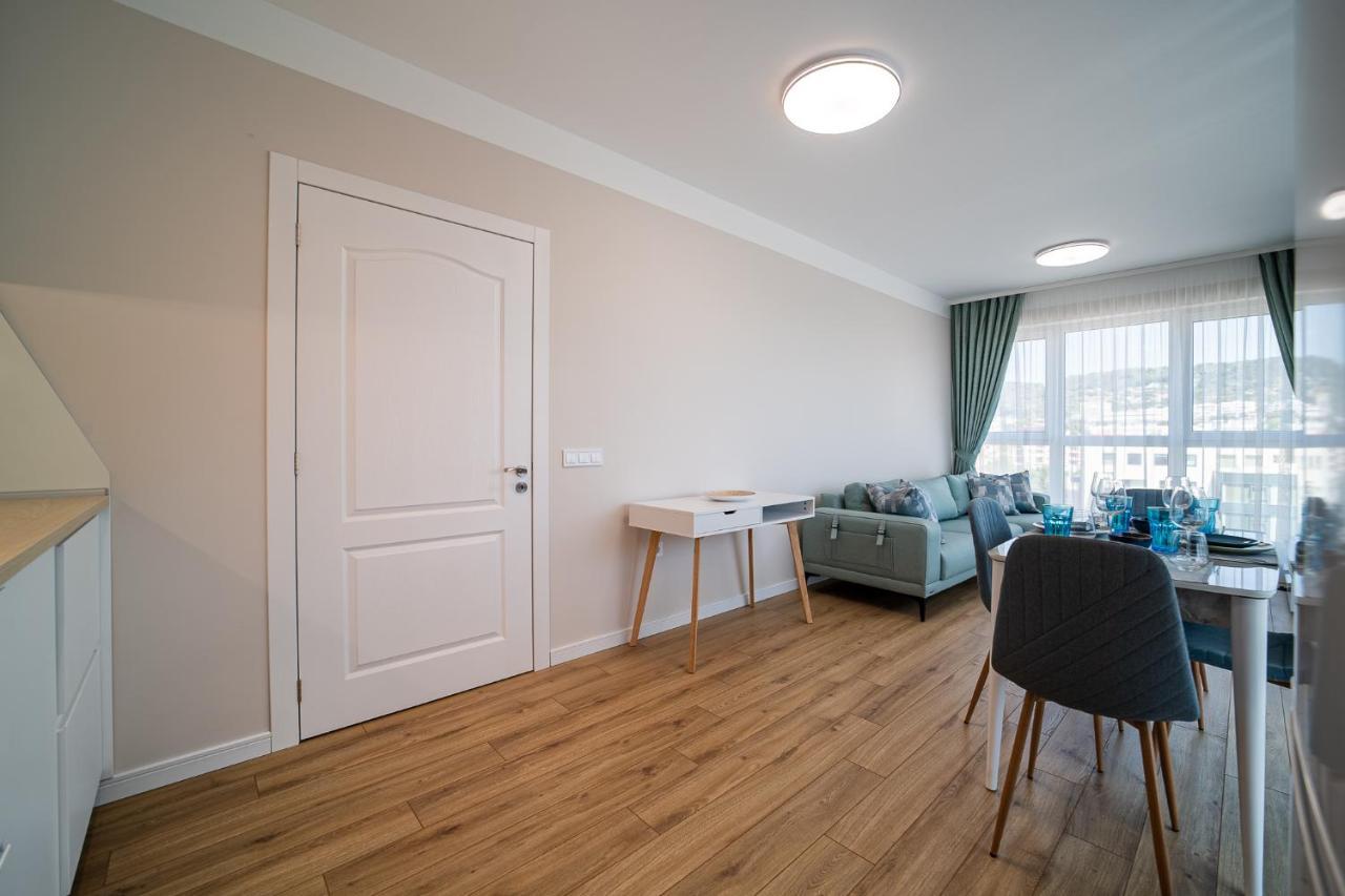Ferienwohnung Sky Academic Warna Exterior foto